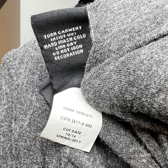 Torrid Gray Swing Knit Cami/Tank with White Embroidery Accent (Size 3) - Picture 5 of 6